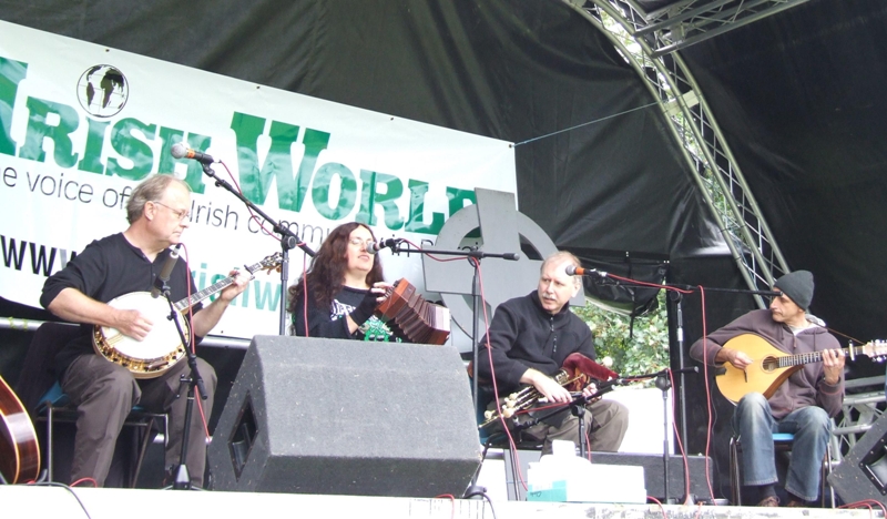 The Flying Toads - Crawley Irish festival on a cold August Bank Holiday!